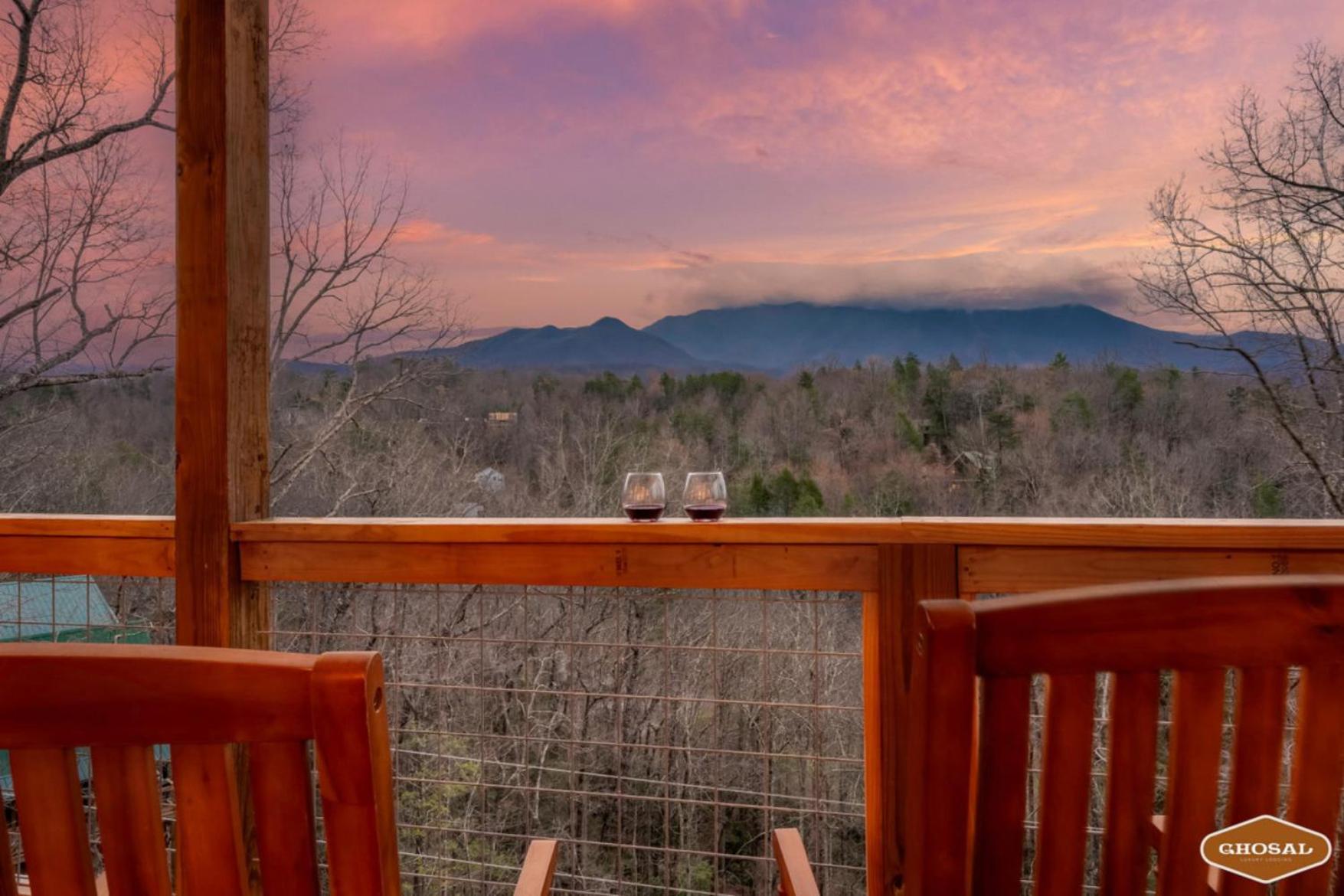 Tranquil Mountain Getaway By Ghosal Luxury Lodging جاتلينبرج المظهر الخارجي الصورة