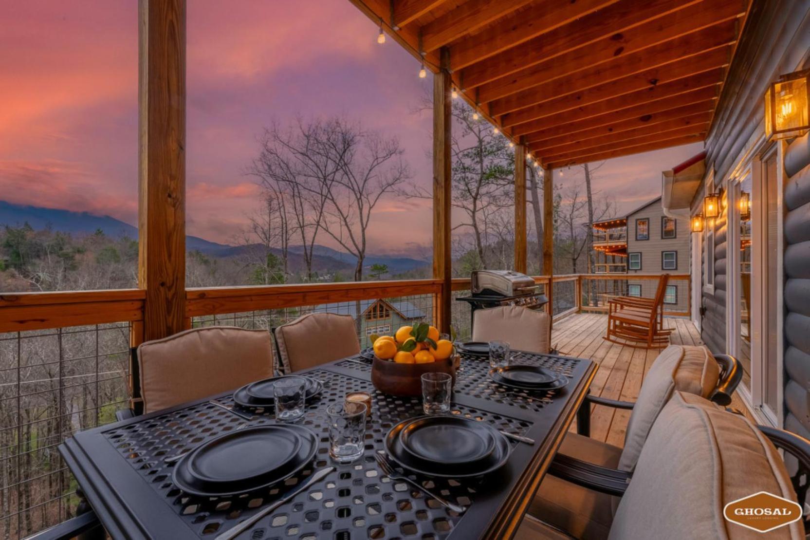 Tranquil Mountain Getaway By Ghosal Luxury Lodging جاتلينبرج المظهر الخارجي الصورة