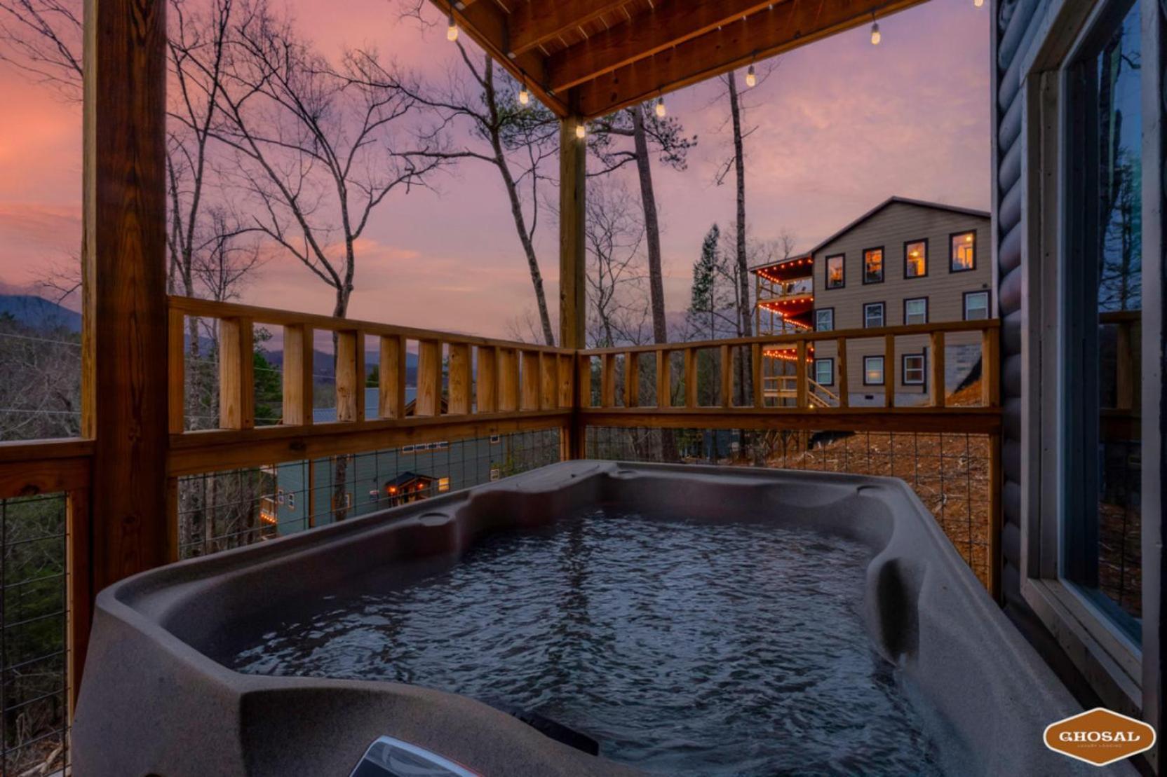 Tranquil Mountain Getaway By Ghosal Luxury Lodging جاتلينبرج المظهر الخارجي الصورة